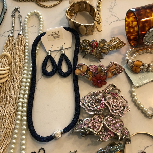 35 pc. Collection new fashion jewelry. - Picture 4 of 7